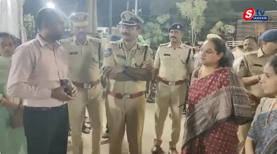సూరారం లింగం చెరువులో వినాయక నిమజ్జన ఏర్పాట్లను పరిశీలించిన సైబరాబాద్ సీపీ